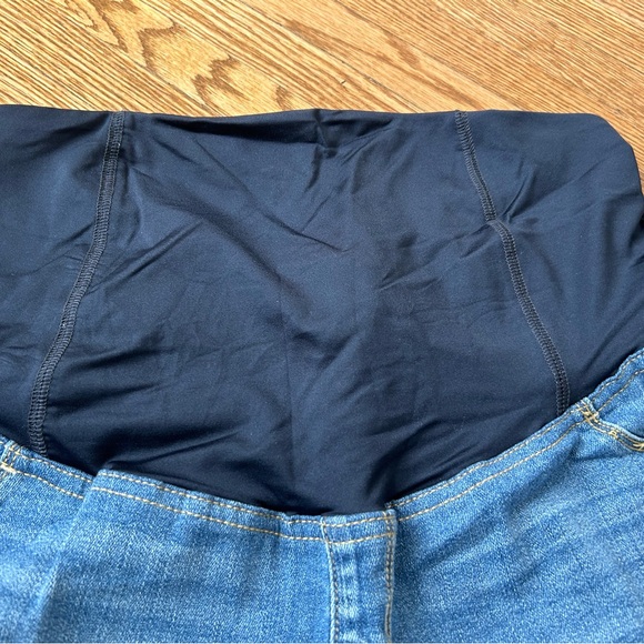 Target Isabel Maternity Straight Crop Jean - Picture 4 of 7